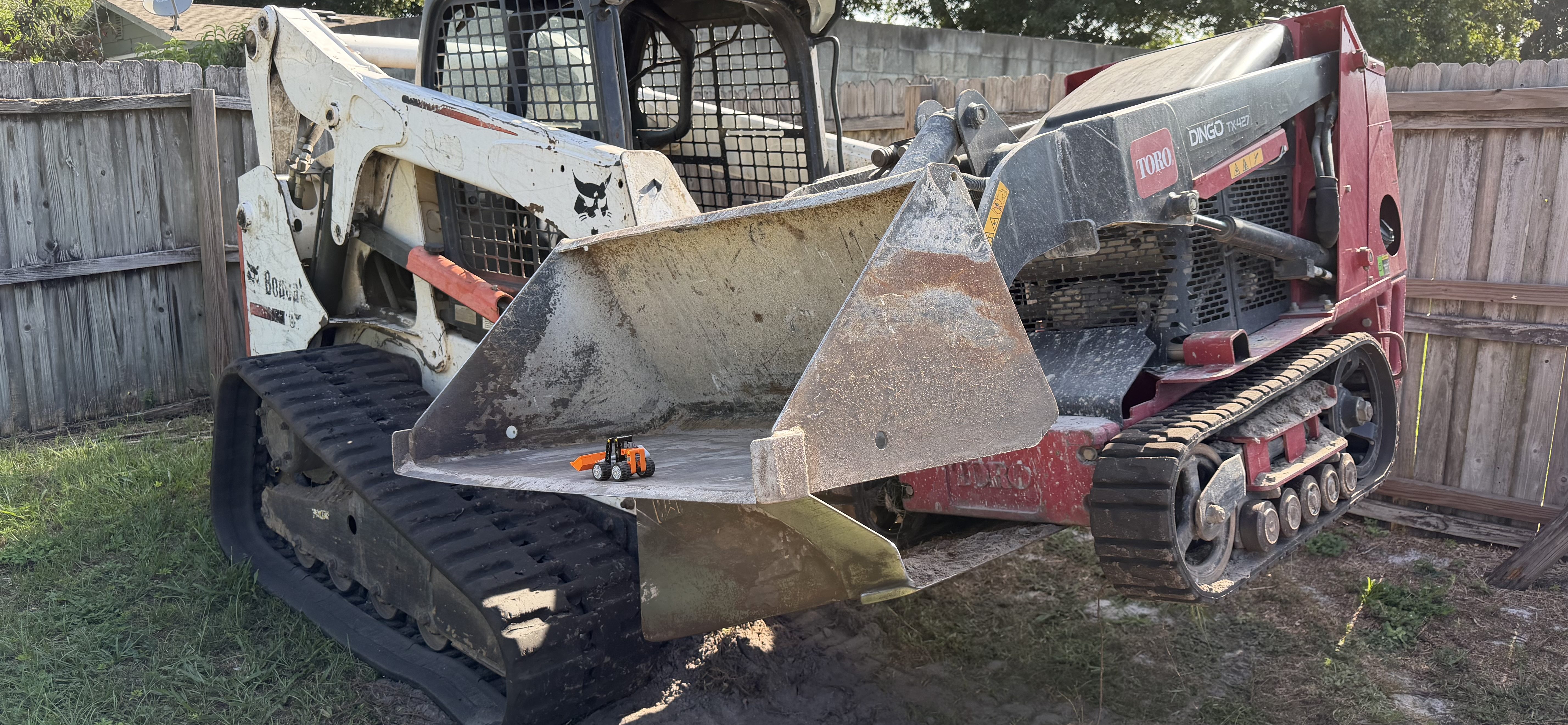 Tracks On Site